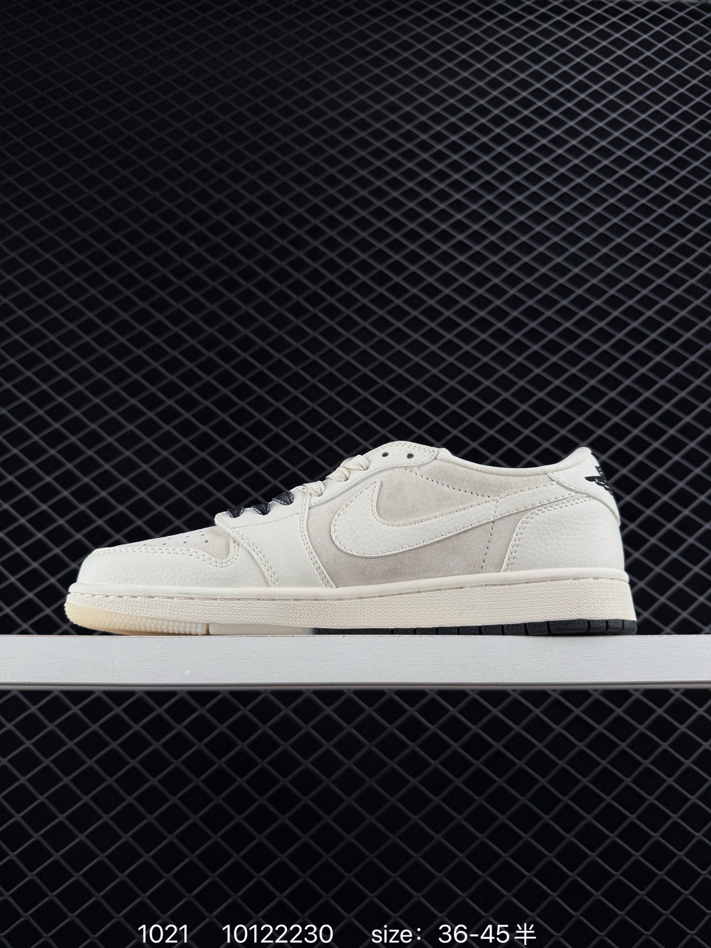 Travis Scott x Air Jordan 1 ” Reverse Mocha “